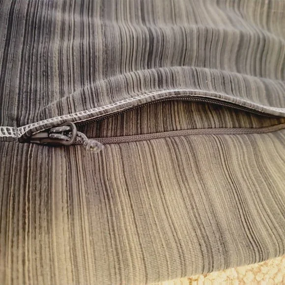 NWT - HOLLOWAY GREY VEST - SIZE LARGE - FULL ZIP - Picture 2 of 7